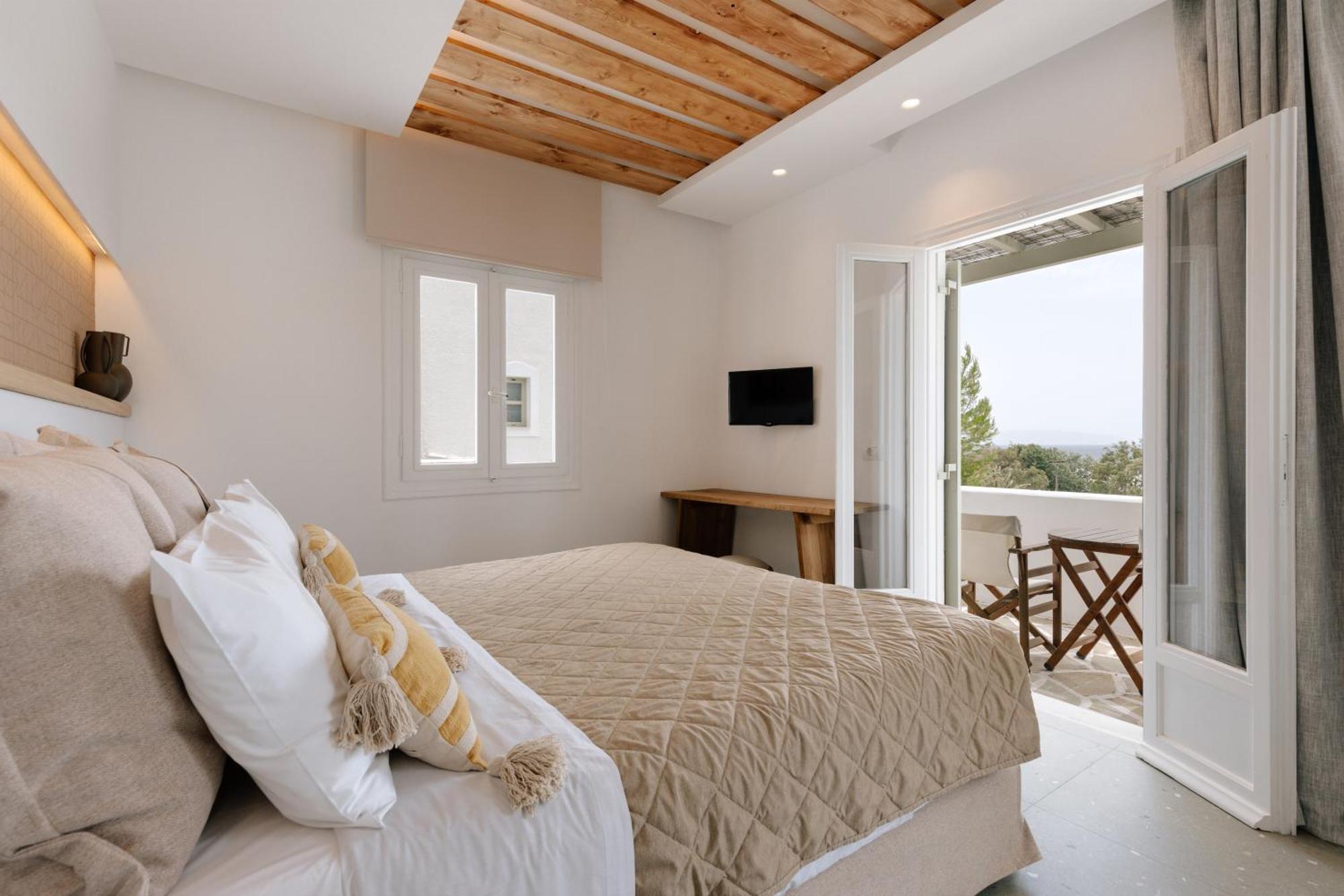 Pnoi Hotel Logaras Eksteriør billede